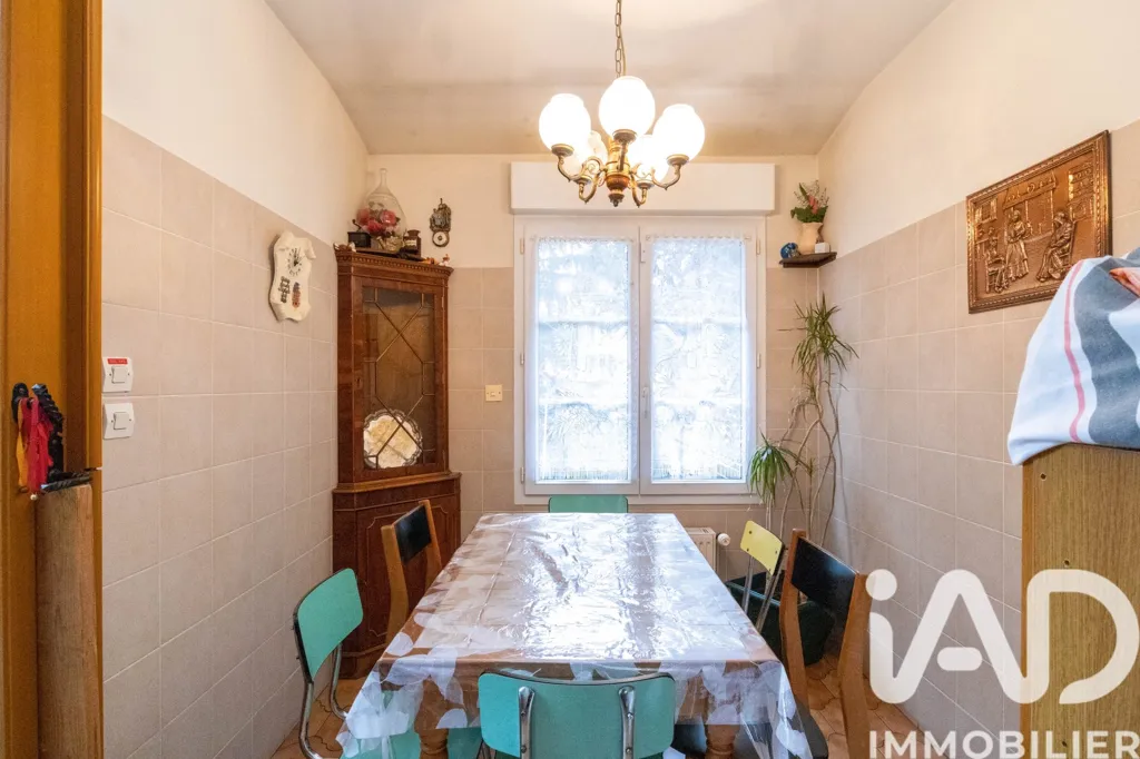 Söögituba - Renovation Project House in Bondy