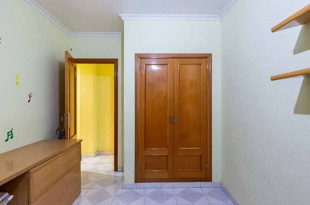 Esik - Spacious Flat with Balcony in Sueca