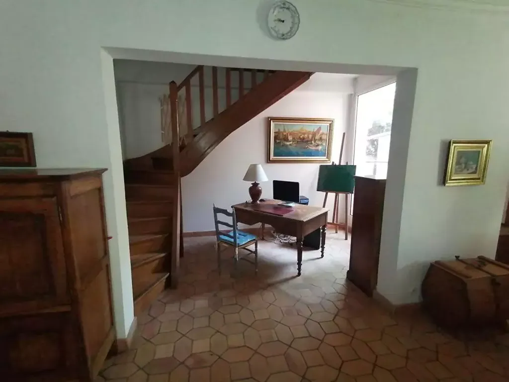 hallway_entrance