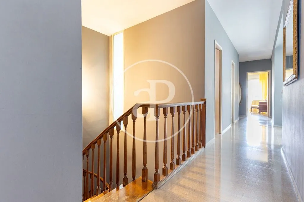 Pièces - Luxury Townhouse with Pool in Sabadell Centre