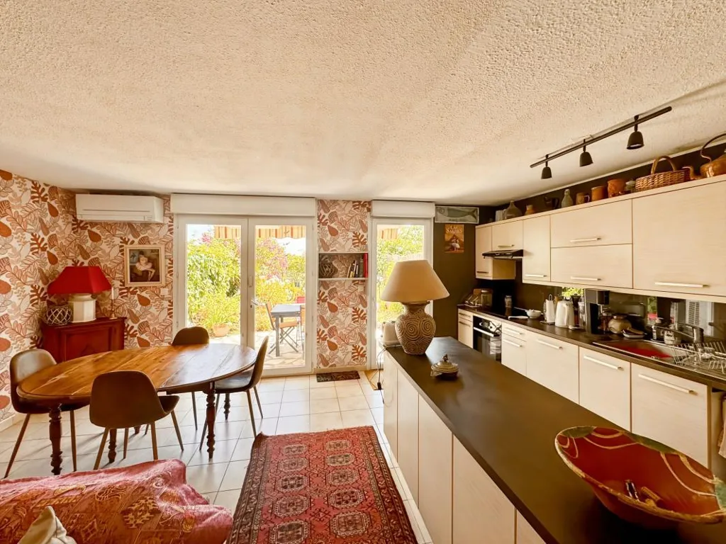 Cucina - 3-Bed Flat with Garden and Terrace in Saint-Raphaël