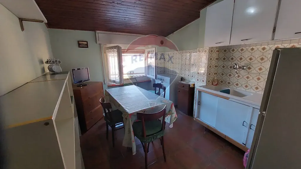 Cuisine - Casa Indipendente with Terrace in Monasterolo del Castello