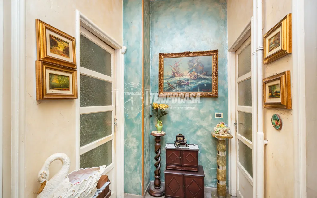 hallway_entrance