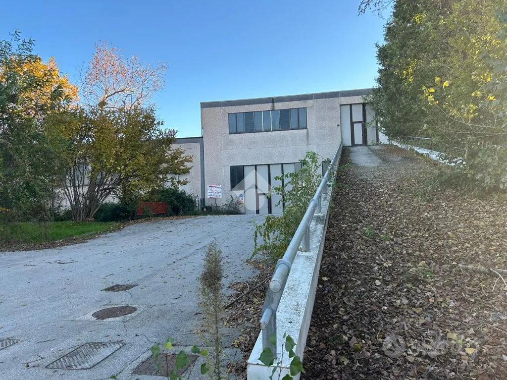 Esterno - Industrial Warehouse in Cellatica