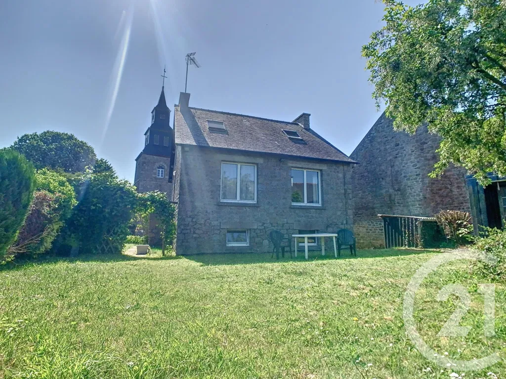 Jardin - Maison de Bourg Rénovée avec Jardin à Quévert
