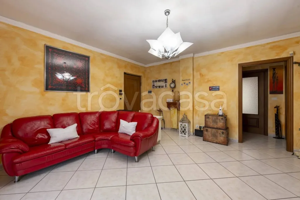Séjour - Spacious Apartment with Terrace in Volpiano