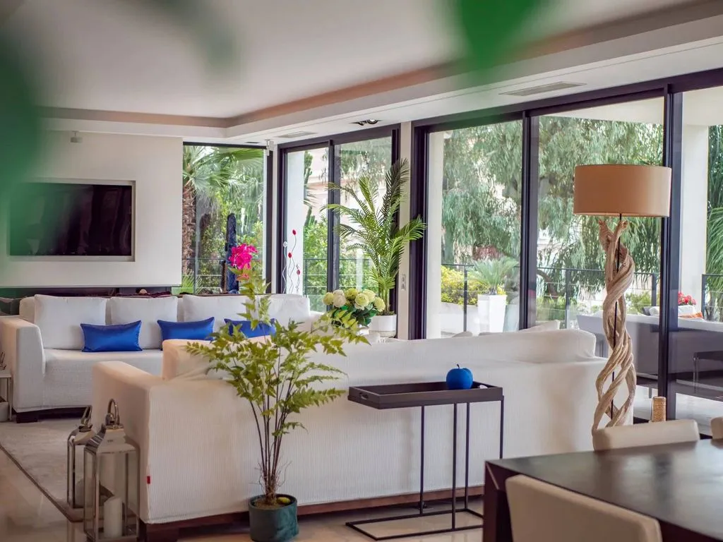 Séjour - Villa Contemporaine avec Vue Mer à Cannes