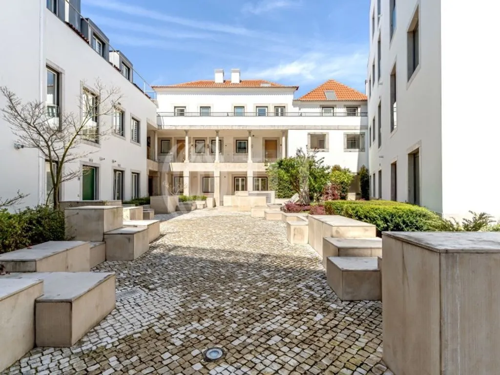Aed - Luxury Apartment in Historic Palacio, Chiado, Lisbon