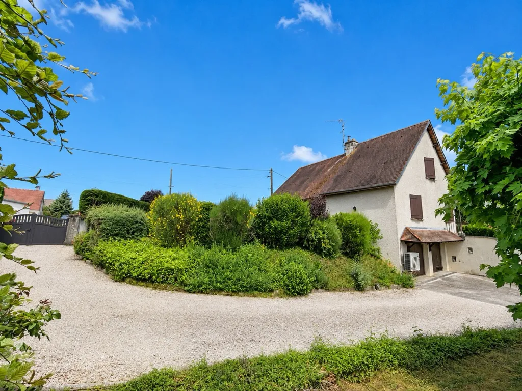Maison 6 pièces à Izeure