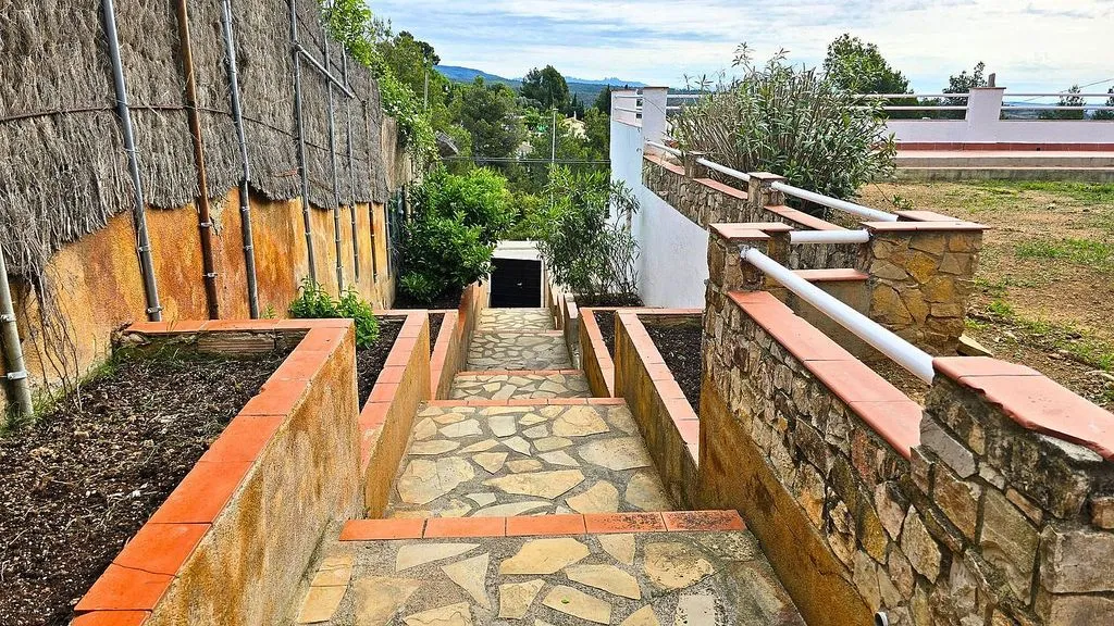 Toad - Reformed Chalet with Mountain Views in Torrelles de Foix