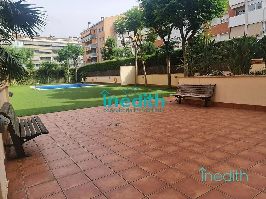 Jardin - Duplex Apartment with Pool in Central Castelldefels