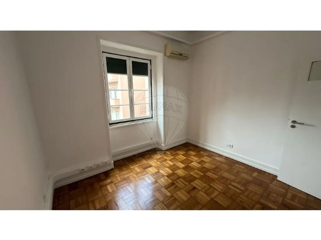 Pièces - Refurbished Office Space in Lisbon City Centre
