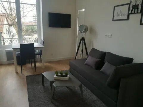 Séjour - Appartement Meublé 2 Pièces à Villeurbanne