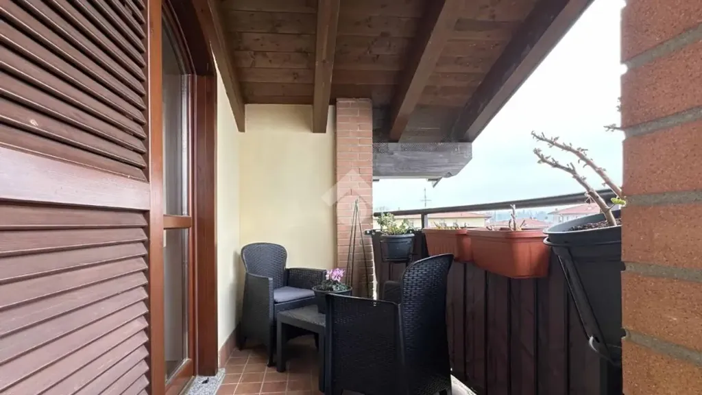 Balcon - Attico with Balcony in Crespiatica