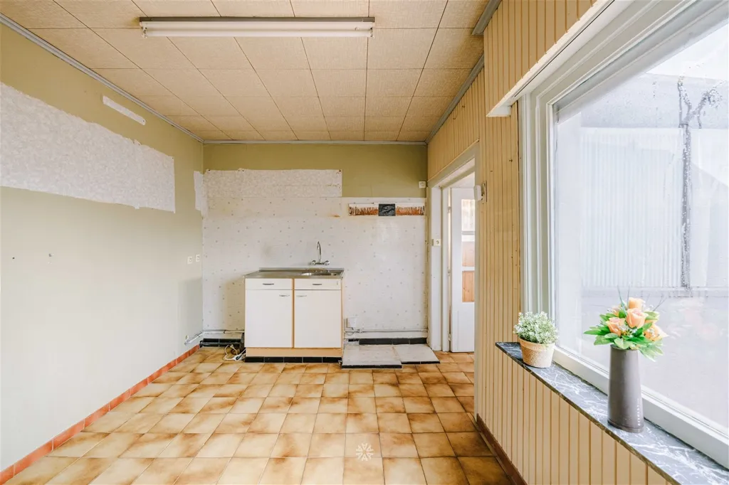 Pièces - Maison à Rénover avec Jardin à Kalken
