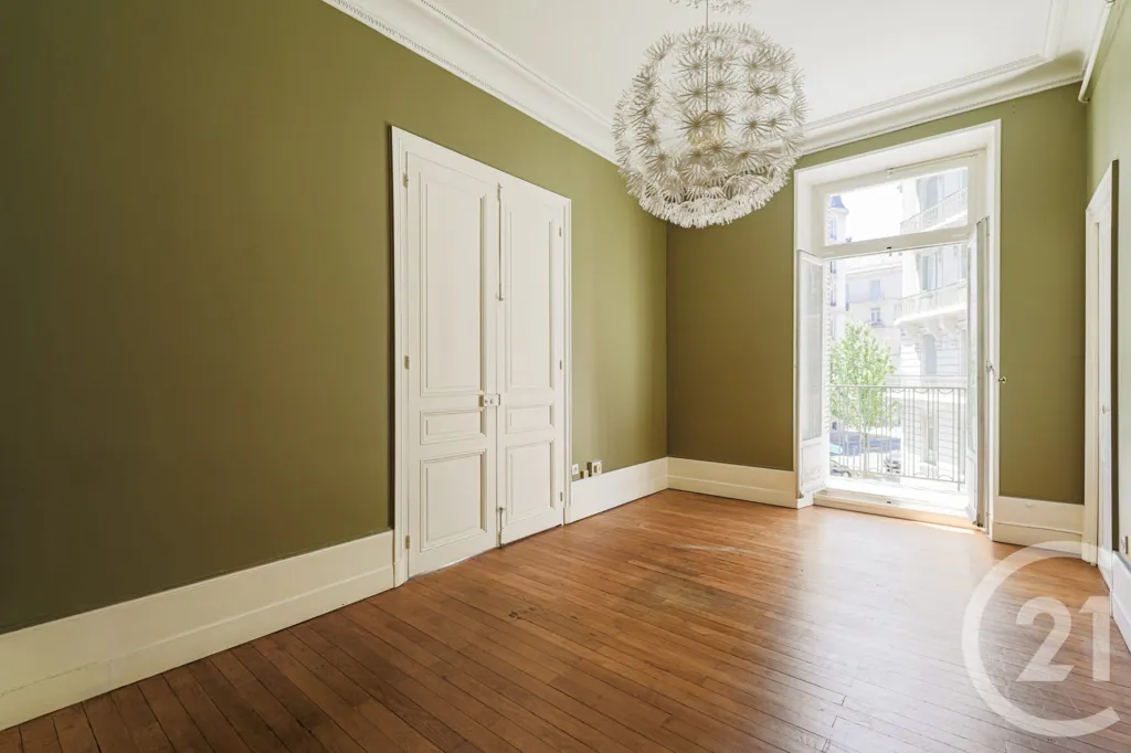 Soggiorno - 6-Piece Flat with Balcony in Grenoble