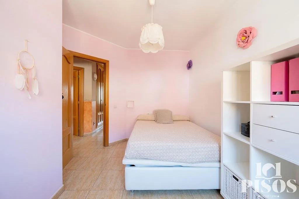 Terraced House with Balcony in Ca n'Oriol