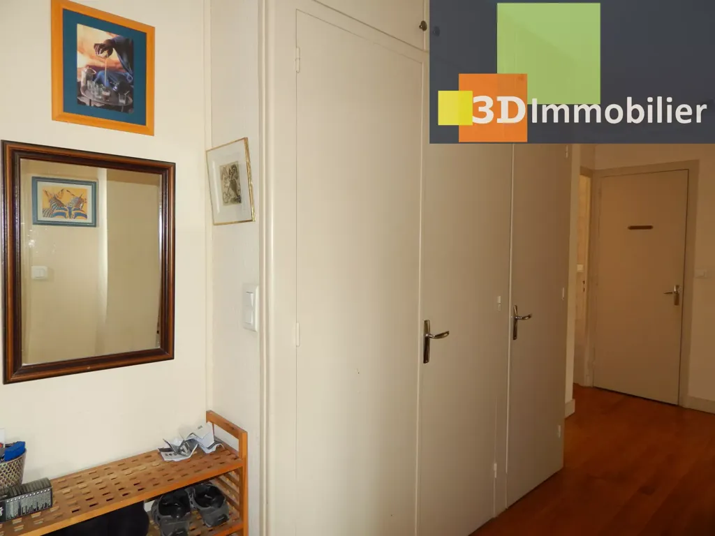 Entrée - Appartement T4 avec Balcon à Lons-le-Saunier