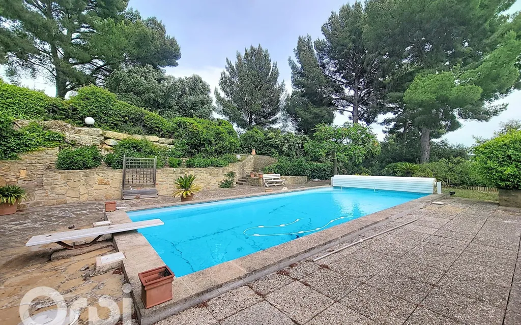 Piscine - Villa d'Architecte avec Piscine au Castellet