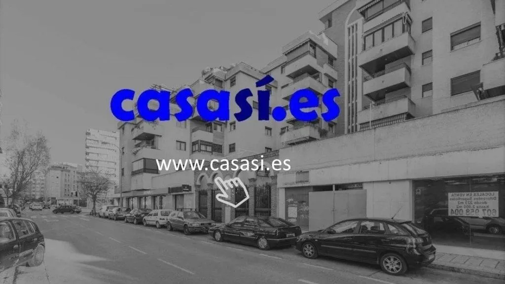 Exterior - Luxury House with Private Lift in Granada Centre