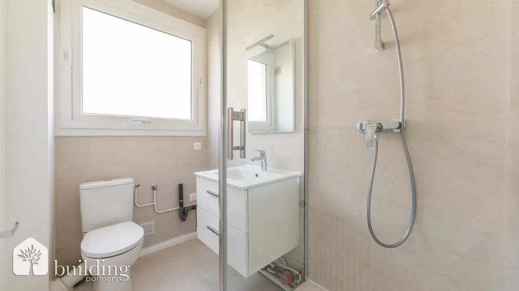 Bagni - 2-Bedroom Apartment with Balcony in Levallois-Perret