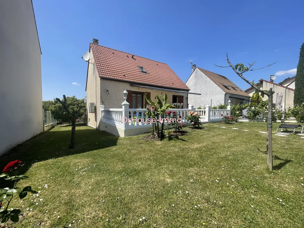 Aed - Family House with Full Basement in Ormoy