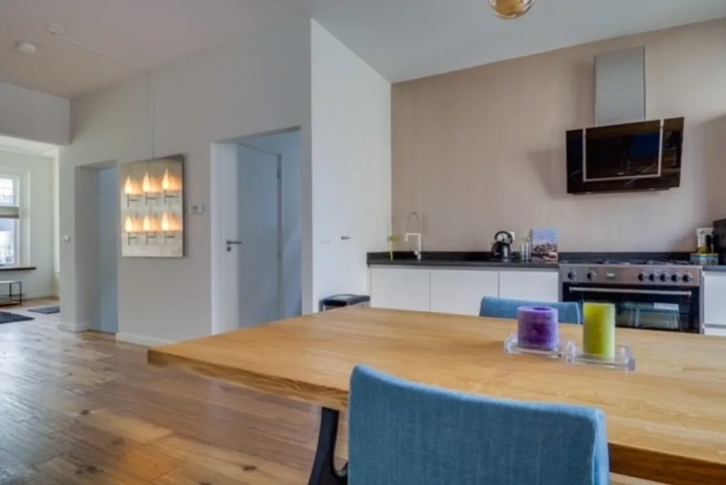 Salle à manger - Historic Upper Flat with Terrace in Utrecht Centre