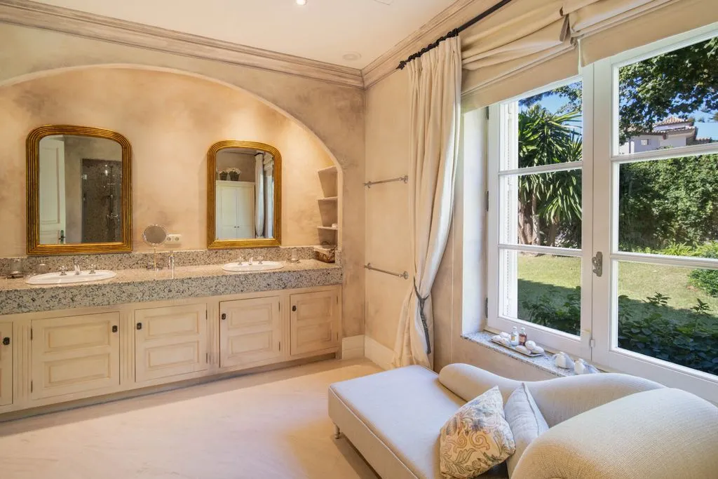 Salles de bain - Mediterranean Villa with Sea View in Marbella