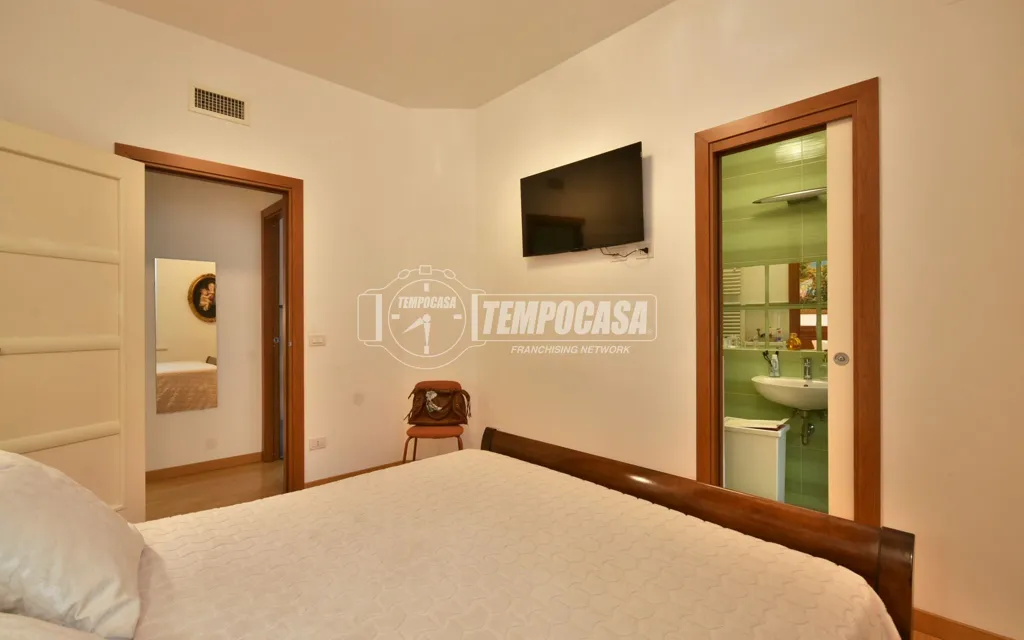 Chambres - Restored Apartment with Double Garage in Osimo