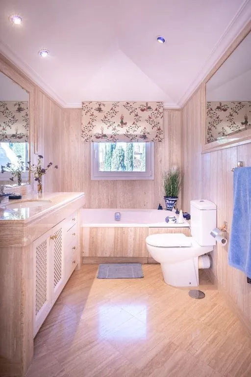 Salles de bain - Luxury Penthouse with Pool in Marbella
