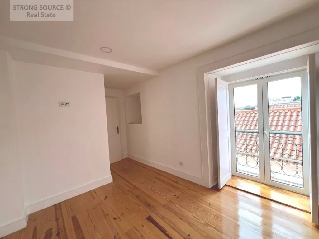 Toad - Luxury Apartments with River View in Graca, Lisbon