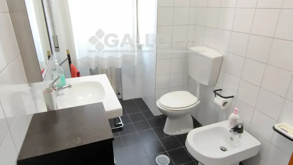 Salles de bain - Apartment with Balconies in Cosenza