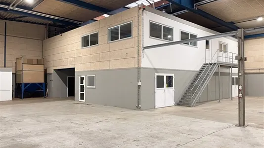 Pièces - Warehouse with Office Space in Pandrup