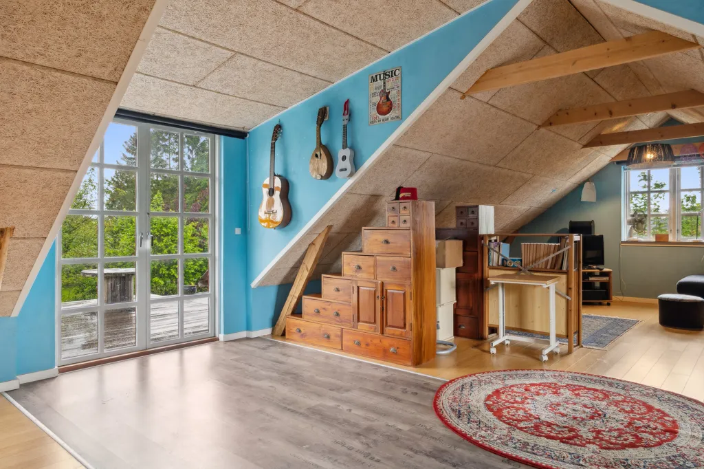Toad - Architectural Villa with Garden in Vesterlund