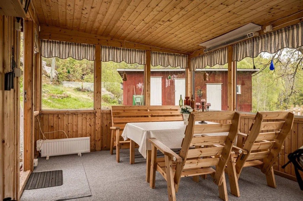 Terrass - Historic Villa with Garden in Skillingmark
