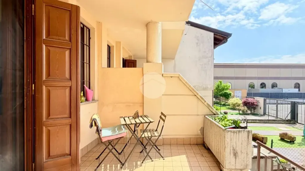 Balcon - Terraced Villa with Private Garden in Mairano