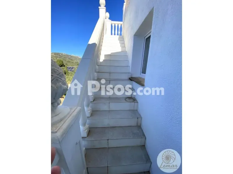 Stanze - Rustic Finca with Solar Panels in Camarles