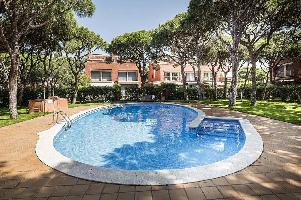 Piscine - Seafront Semi-detached House with Pool in Gavà Mar