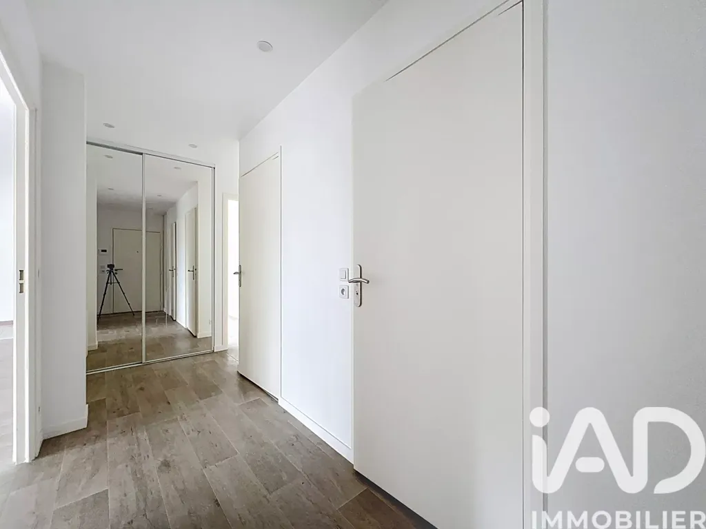 hallway_entrance