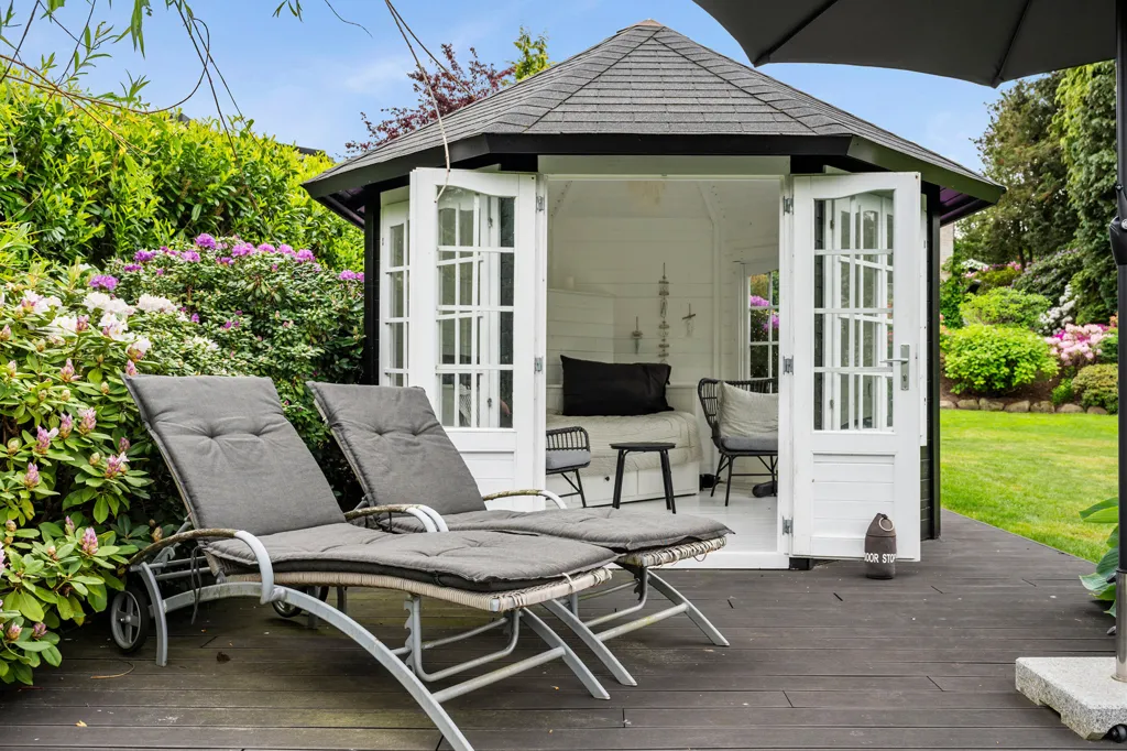 Terrasse - Villa with Garden Pool in Hørsholm