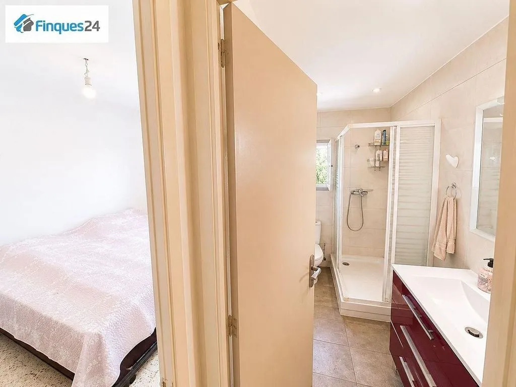 Bagni - Apartment with Pool and Balcony in Manresa