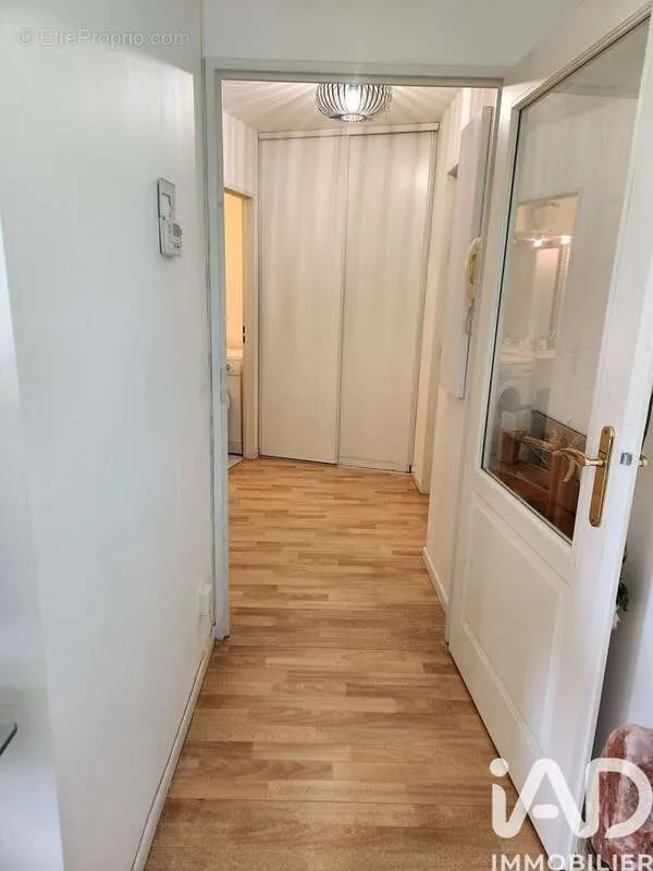 Esik - Studio with Balcony in Frelinghien
