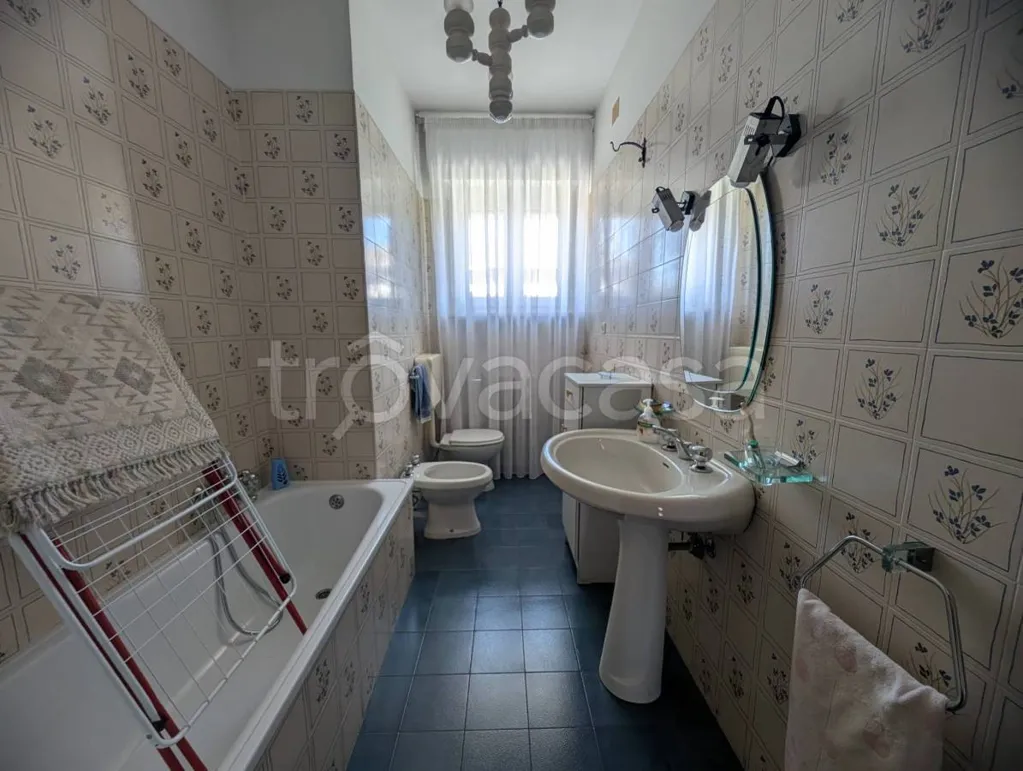 Salles de bain - Spacious Apartment with Terrace in Cuneo