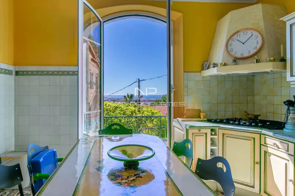 Cuisine - Maison de Luxe avec Piscine à Nice, Centre-Ville