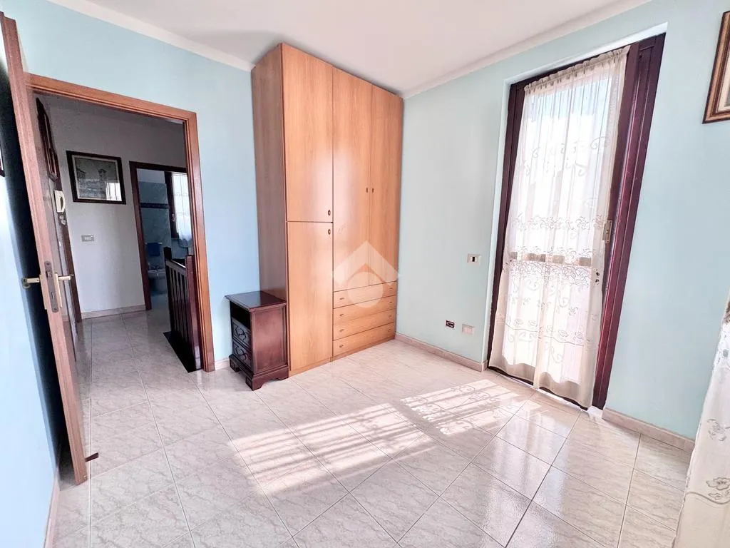 Magamistoad - Corner Semi-Detached Villa with Garden in Casarile