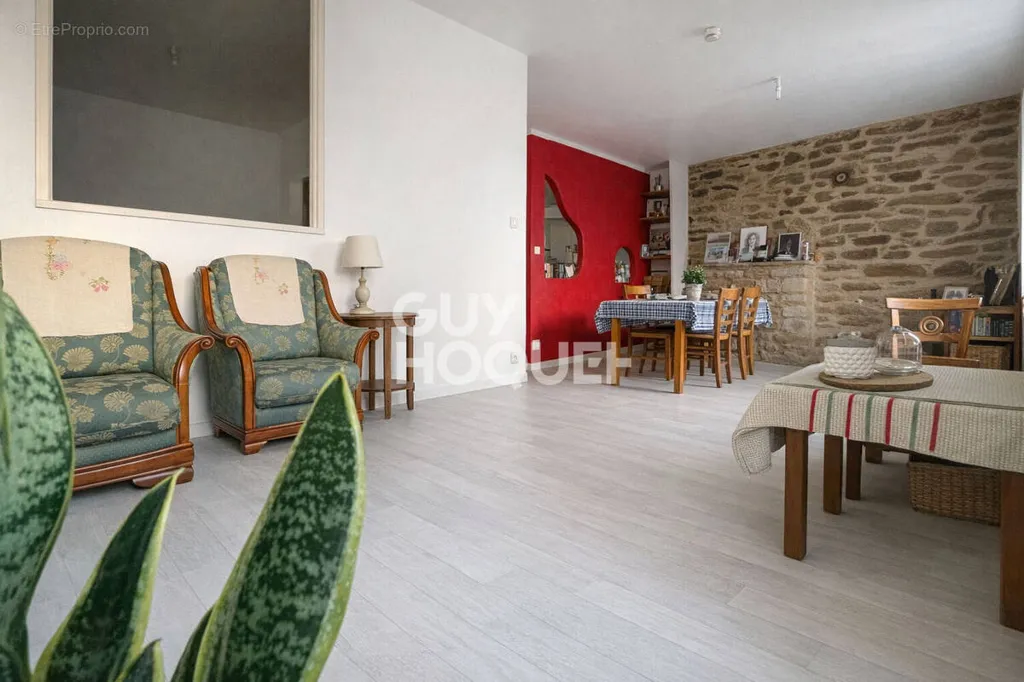 Elutuba - T2 Apartment in Bourg d'Elven
