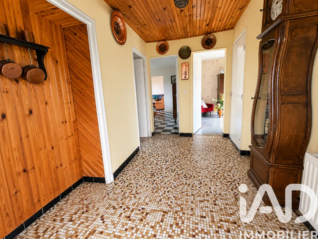 Entrée - Maison Traditionnelle avec Jardin à Verdun