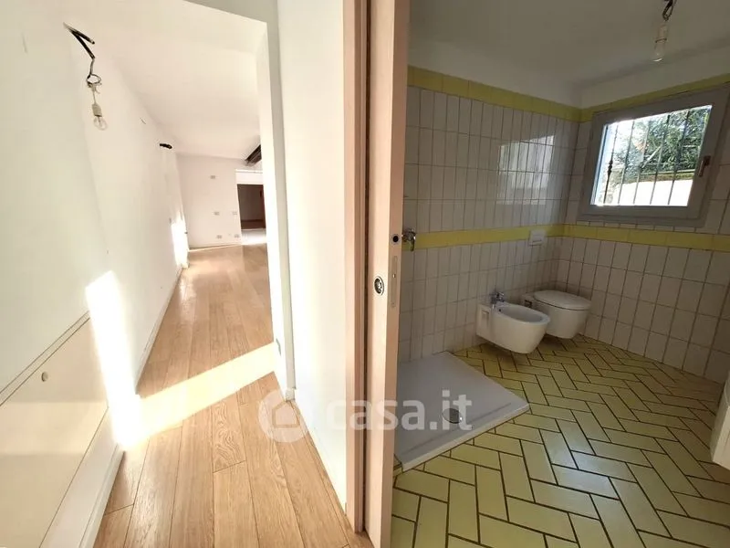 Bathrooms - Rustic Villa with Private Garden in Trescore Balneario
