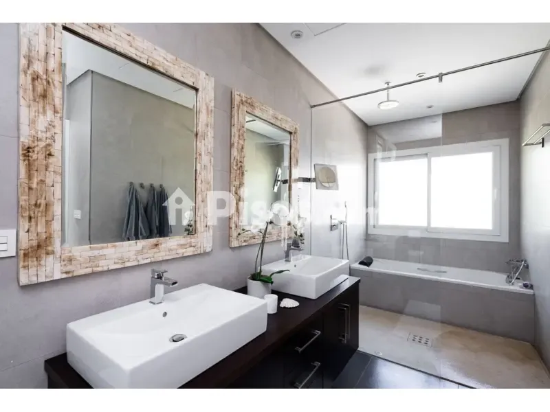 Salles de bain - Contemporary Villa with Panoramic Views in La Quinta