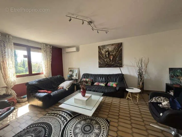 Living Room - Maison F7 with Garden in Montpellier
